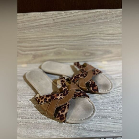Lauren Conrad MED leopard brown crisscross flats - Picture 1 of 5